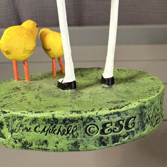 Lori Mitchell Chickie Dee Polyresin Easter Spring - Picture 5 of 5